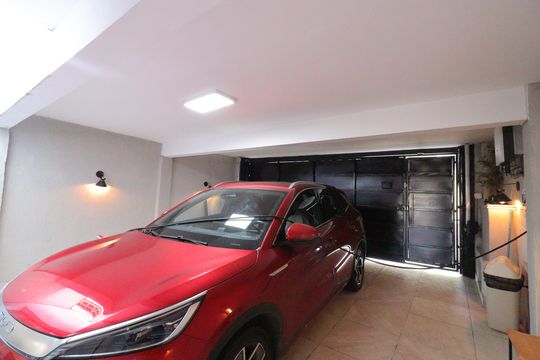 Garagem de casa à venda com 5 quartos, 250m² em Jardim Umuarama, São Paulo