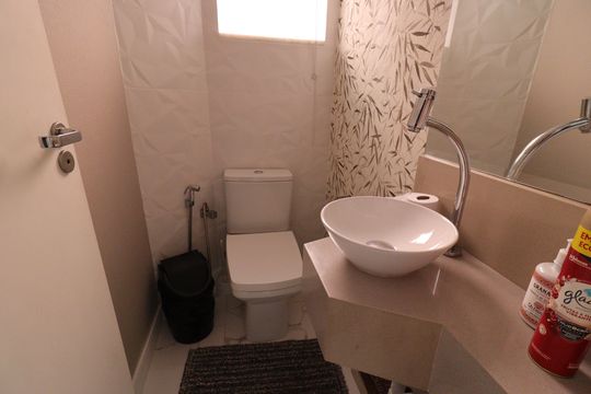 Lavabo de casa à venda com 5 quartos, 250m² em Jardim Umuarama, São Paulo