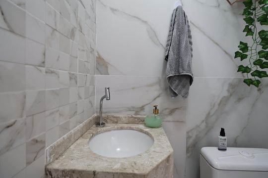 Lavabo de casa de condomínio à venda com 3 quartos, 135m² em Vila América, Santo André
