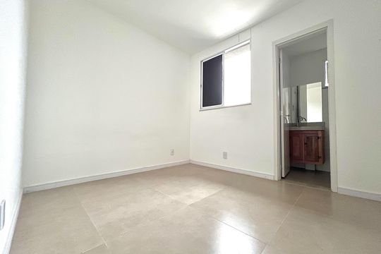 Apartamento para alugar com 2 quartos, 60m² em Teixeiras, Juiz de Fora