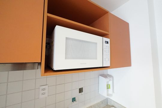 Cozinha de kitnet/studio para alugar com 1 quarto, 29m² em Liberdade, São Paulo