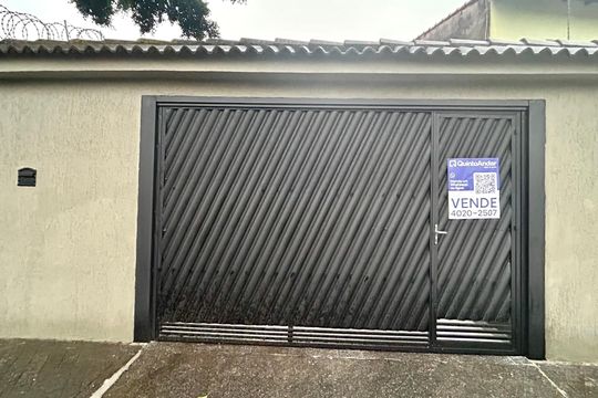 Placa instalada na fachada do Imóvel de casa à venda com 2 quartos, 208m² em Vila Milton, Guarulhos