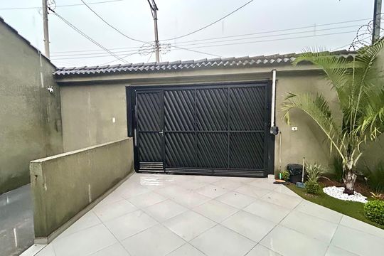 Garagem de casa à venda com 2 quartos, 208m² em Vila Milton, Guarulhos