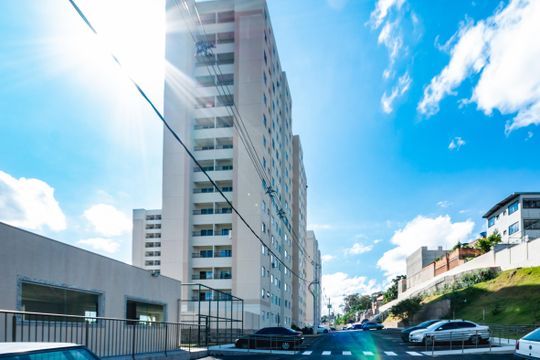 Fachada do bloco de apartamento para alugar com 2 quartos, 46m² em Braúnas, Belo Horizonte