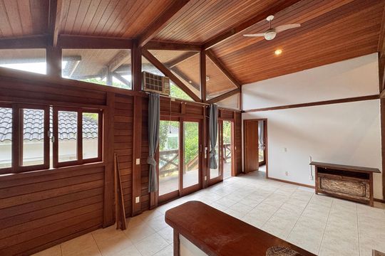 Sala de casa de condomínio para alugar com 2 quartos, 1000m² em Vargem Grande, Rio de Janeiro