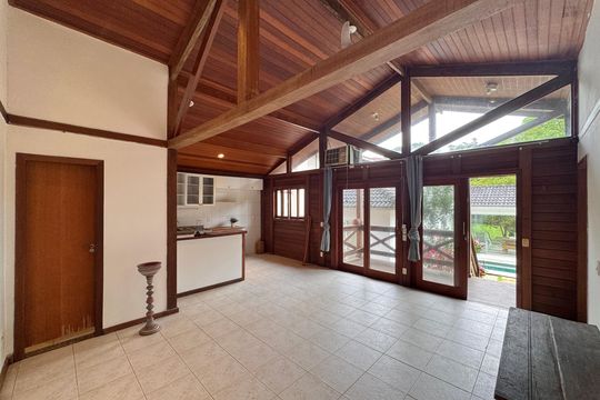 Casa de Condomínio para alugar com 2 quartos, 1000m² em Vargem Grande, Rio de Janeiro