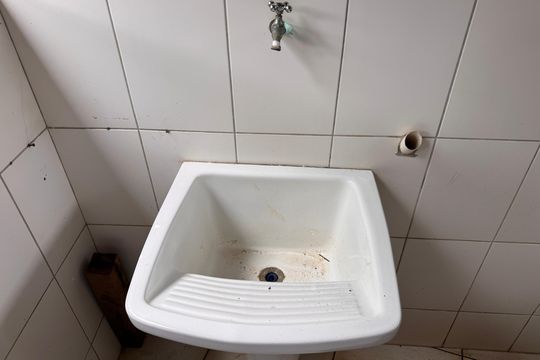 Área de Serviço de casa de condomínio para alugar com 2 quartos, 1000m² em Vargem Grande, Rio de Janeiro