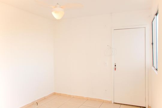 Sala de apartamento para alugar com 2 quartos, 41m² em Parque das Paineiras, Vinhedo