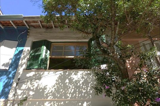 Fachada de casa à venda com 2 quartos, 68m² em Pinheiros, São Paulo