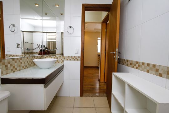 Banheiro Social de apartamento para alugar com 3 quartos, 65m² em Salgado Filho, Belo Horizonte
