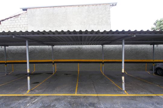 Garagem de apartamento para alugar com 3 quartos, 65m² em Salgado Filho, Belo Horizonte
