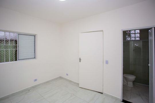 Kitnet/Studio para alugar com 1 quarto, 25m² em Taboão, Diadema