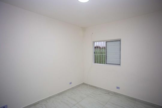 Quarto de kitnet/studio para alugar com 1 quarto, 25m² em Taboão, Diadema