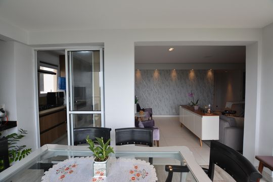 VARANDA de apartamento à venda com 3 quartos, 109m² em Jardim Cláudia, São Paulo