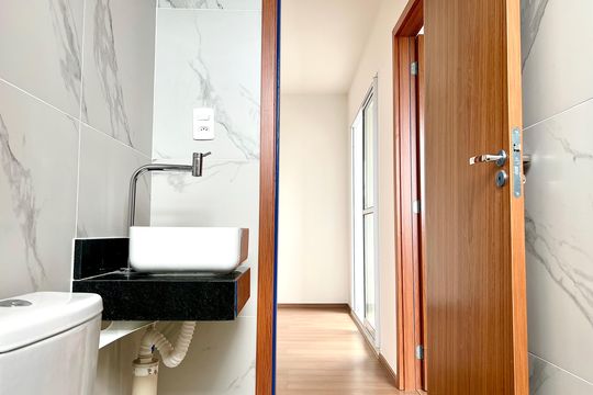 Banheiro de apartamento para alugar com 2 quartos, 46m² em Aeroporto, Juiz de Fora
