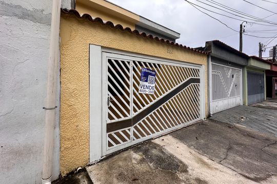 Fachada de casa à venda com 6 quartos, 180m² em Centro, São Bernardo do Campo