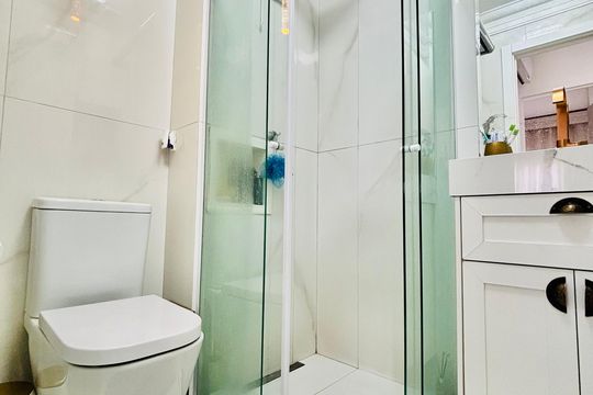 Banheiro de apartamento para alugar com 2 quartos, 56m² em Alphaville Empresarial, Barueri