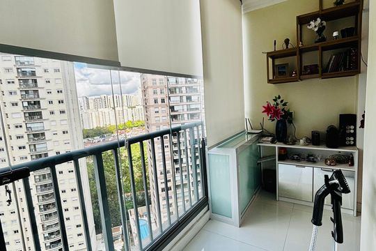 Varanda  de apartamento para alugar com 2 quartos, 56m² em Alphaville Empresarial, Barueri