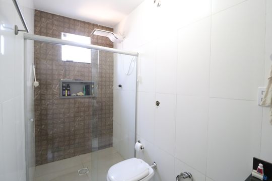 Banheiro do Quarto 2 de casa para alugar com 2 quartos, 250m² em Jardim Europa, Uberlândia