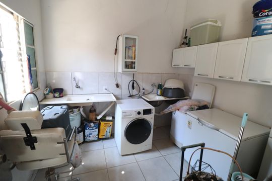 Área de Serviço de casa para alugar com 2 quartos, 250m² em Jardim Europa, Uberlândia