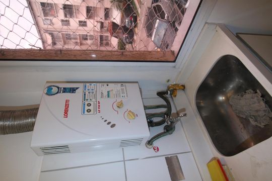Área de Serviço aquecedor de apartamento para alugar com 3 quartos, 50m² em Parada de Lucas, Rio de Janeiro