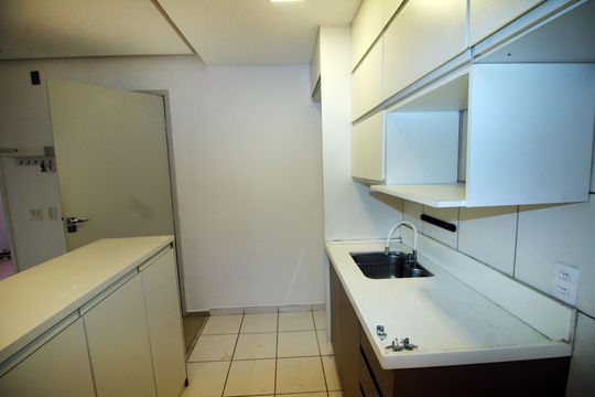 Cozinha - Armários de apartamento para alugar com 3 quartos, 50m² em Parada de Lucas, Rio de Janeiro