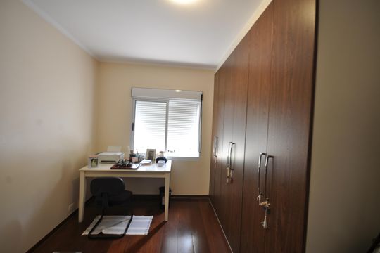 Quarto 3 de casa à venda com 3 quartos, 172m² em Vila Amélia, São Paulo