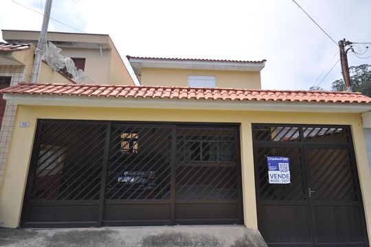 Fachada de casa à venda com 3 quartos, 172m² em Vila Amélia, São Paulo