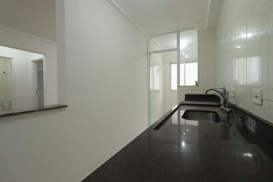 Cozinha de apartamento para alugar com 2 quartos, 56m² em Vila Assis Brasil, Mauá