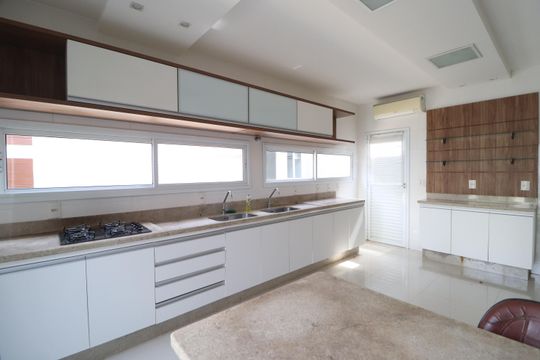 Cozinha de casa para alugar com 4 quartos, 320m² em Tabajaras, Uberlândia