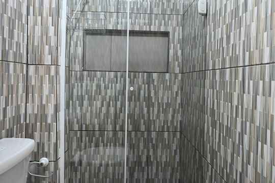 Banheiro de apartamento para alugar com 2 quartos, 50m² em Conjunto Habitacional Instituto Adventista, São Paulo