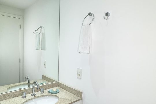 Banheiro de kitnet/studio à venda com 1 quarto, 38m² em Brooklin, São Paulo