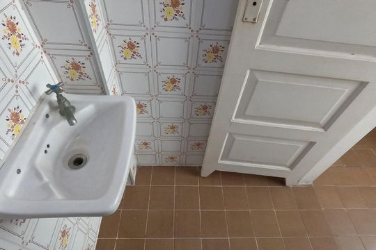 Banheiro de Serviço de apartamento para alugar com 2 quartos, 80m² em Pompéia, Santos