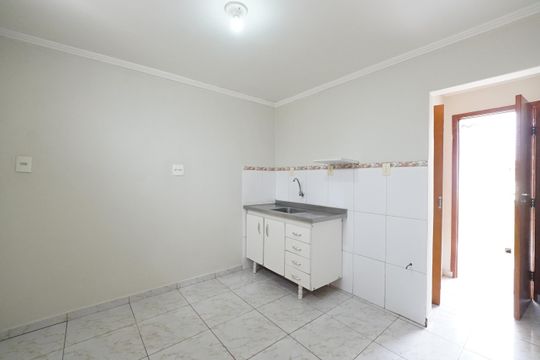 Cozinha de casa para alugar com 1 quarto, 37m² em Vila Deodoro, São Paulo