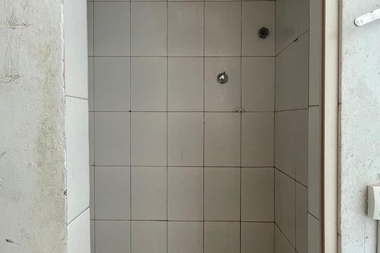 Banheiro de serviço de apartamento para alugar com 1 quarto, 63m² em Andaraí, Rio de Janeiro