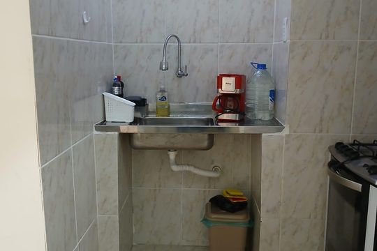 Cozinha de casa para alugar com 1 quarto, 50m² em Jardim Cambara, São Paulo