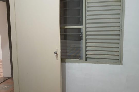 Quarto 1 de casa para alugar com 1 quarto, 50m² em Jardim Cambara, São Paulo