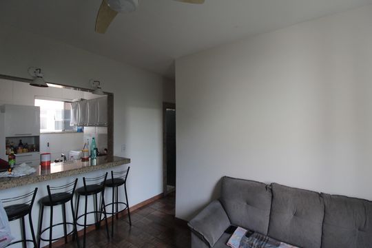 Sala de apartamento à venda com 2 quartos, 55m² em Alípio de Melo, Belo Horizonte