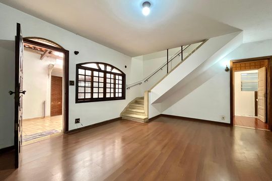 Casa para alugar com 3 quartos, 209m² em Jabaquara, São Paulo