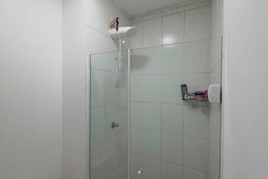 Banheiro de apartamento à venda com 2 quartos, 44m² em Santa Maria, Osasco