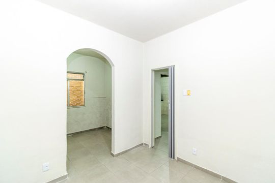 Quarto de casa para alugar com 1 quarto, 60m² em Vila da Penha, Rio de Janeiro