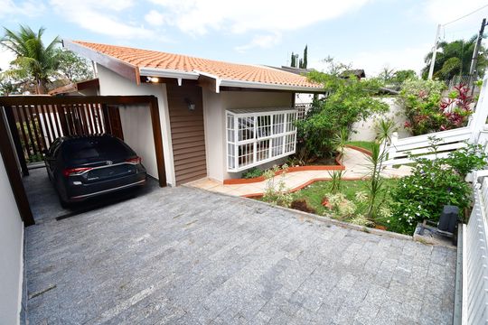 Garagem de casa para alugar com 3 quartos, 143m² em Jardim do Sol, Campinas