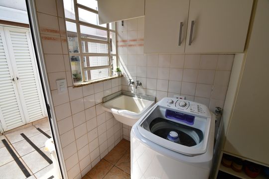 Área de Serviço de casa para alugar com 3 quartos, 143m² em Jardim do Sol, Campinas
