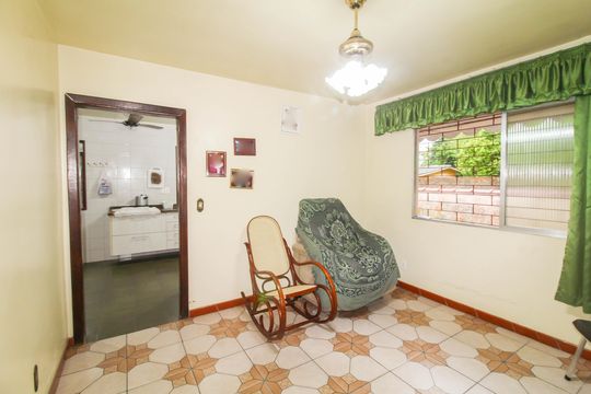 Sala de casa à venda com 3 quartos, 98m² em Niterói, Canoas