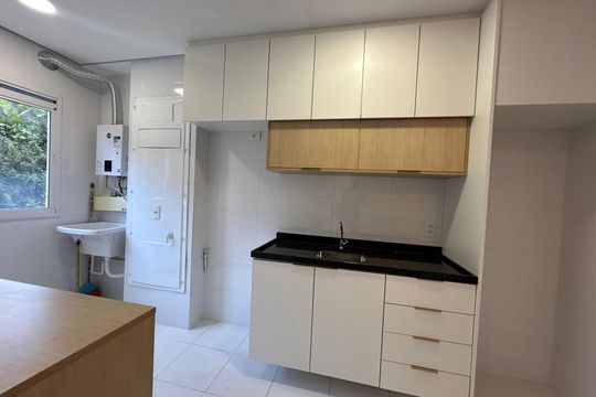 Cozinha de apartamento para alugar com 2 quartos, 57m² em Parque Viana, Barueri