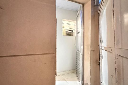 Garagem de casa à venda com 3 quartos, 120m² em Vila Buenos Aires, São Paulo
