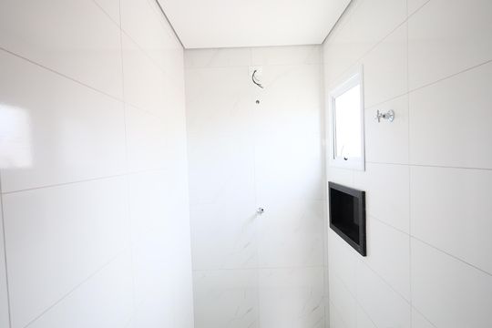 Banheiro da Suíte 3 de casa para alugar com 3 quartos, 260m² em Umuarama, Osasco
