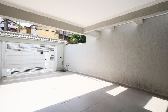 Garagem de casa para alugar com 3 quartos, 260m² em Umuarama, Osasco