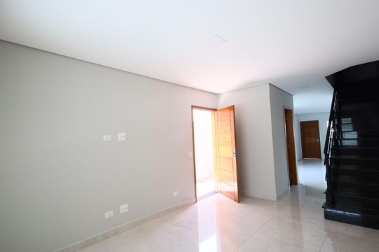 Casa para alugar com 3 quartos, 260m² em Umuarama, Osasco