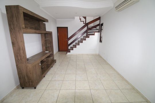 Sala de casa para alugar com 3 quartos, 142m² em Jardim das Industrias, São José dos Campos